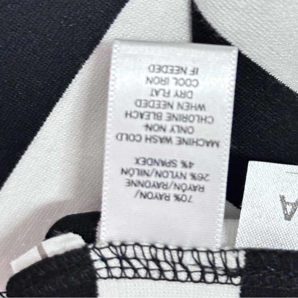 Ann Taylor LOFT Dress Black And White Striped Chevron Knit Stretch Sleeveless 8 - Picture 6 of 12